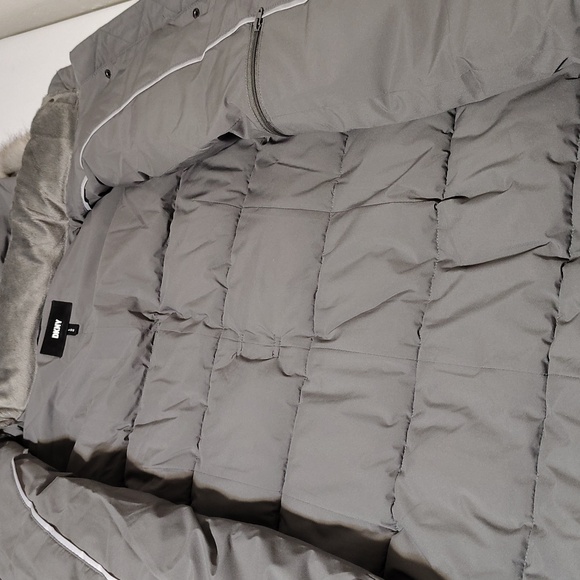 DKNY Puffer Winter Coat Trench Large NWT - Picture 15 of 15